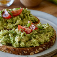 Toast guacamole